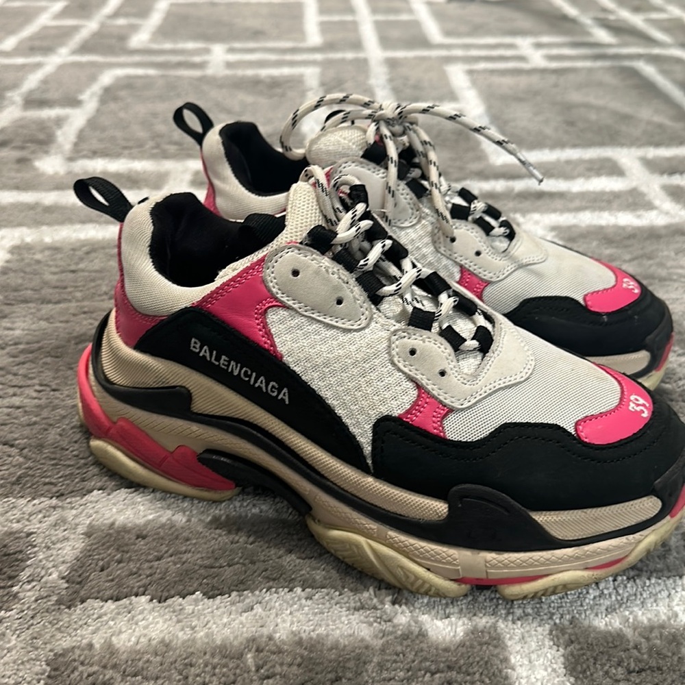Size 39 Balenciaga Triple S